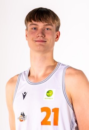 Portrait von Silver Esnar